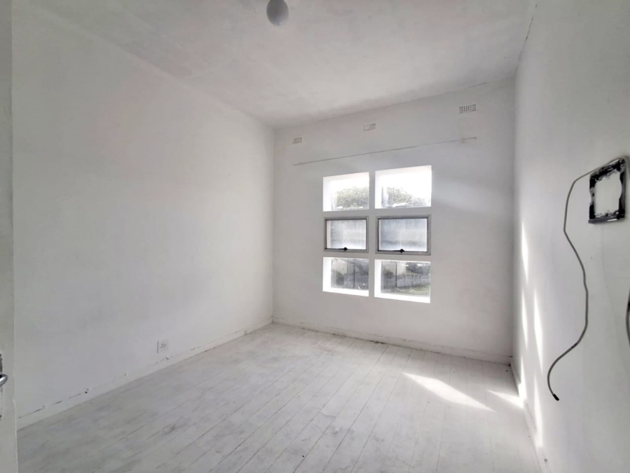 1 Bedroom Property for Sale in Quigney Eastern Cape